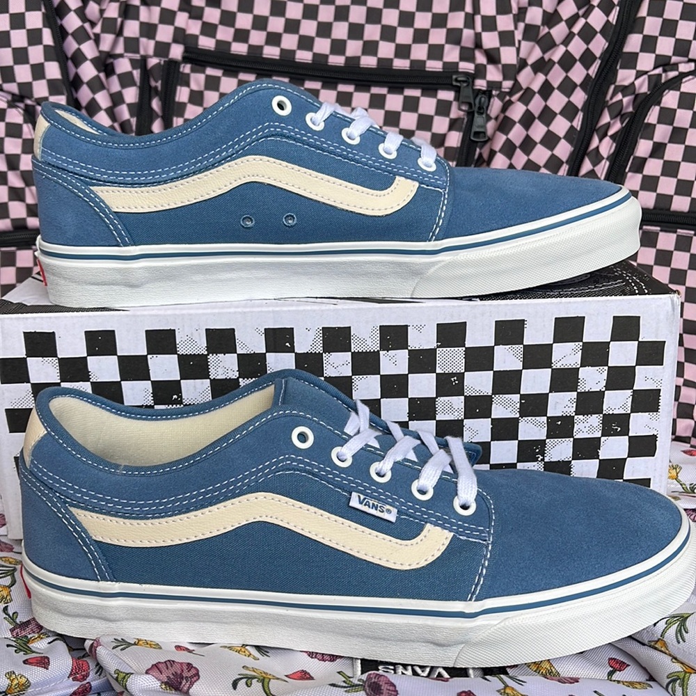 Vans Men’s Chukka Low Sid
Cream/Light Navy
VN0A5KQZEFY Sneakers